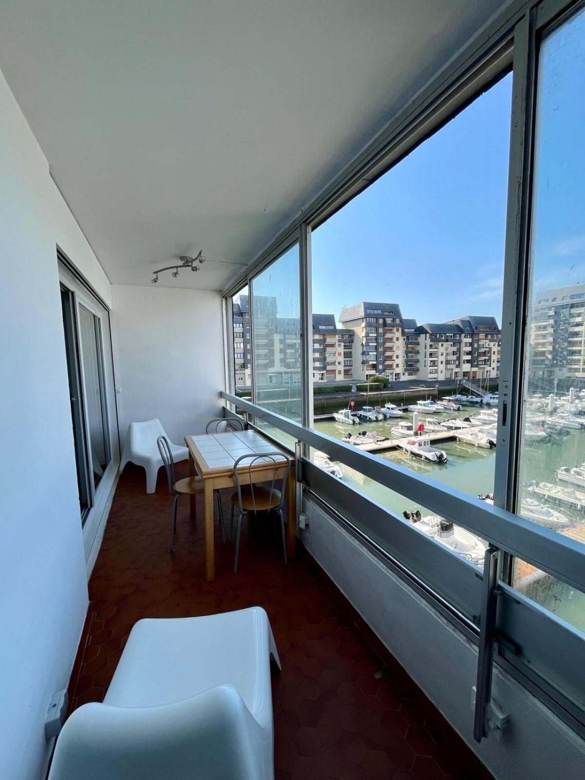 Appartement Vue Mer Et Marina, Loggia - Parking Courseulles-sur-Mer Luaran gambar